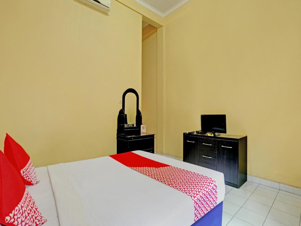 Oyo 3096 Hotel Dewi Warsiki Gilimanuk Exterior photo